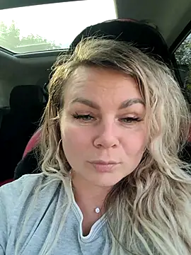 candy queeen online show from September 20, 2025, 11:26 am