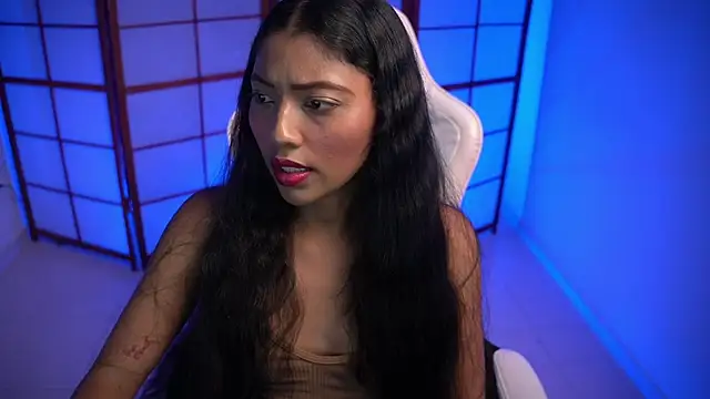 small emilie online show from November 22, 2025, 1:43 pm