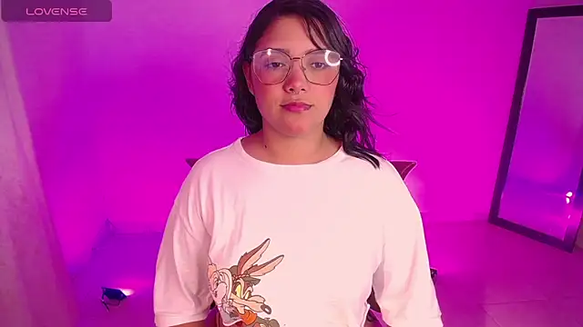 DIANEE 01 online show from October 19, 2025, 1:19 am