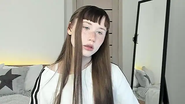 Snapshot of Stella_Sunny chatting on April 13, 2026, 8:13 pm Stella Sunny online show from April 13, 2026, 8:13 pm