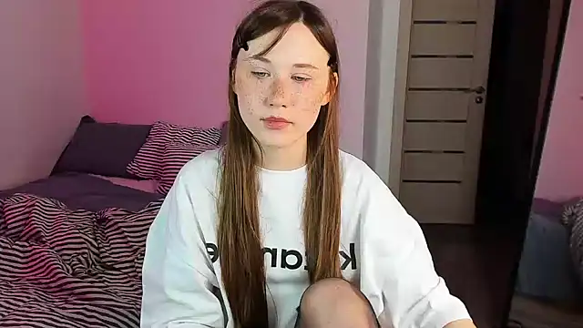 Stella Sunny online show from October 1, 2025, 7:18 pm