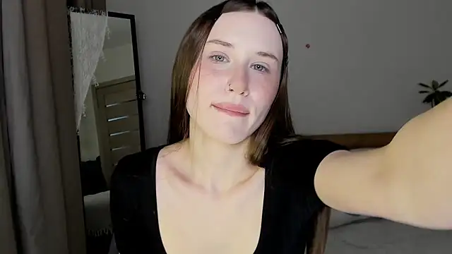 Stella Sunny online show from August 4, 2026, 9:08 pm