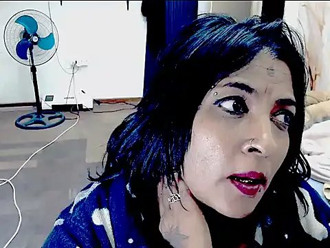 Indiancatz2 online show from June 11, 2026, 2:53 am