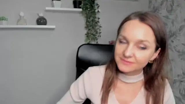 AliciaDesire online show from February 20, 2025, 5:52 pm