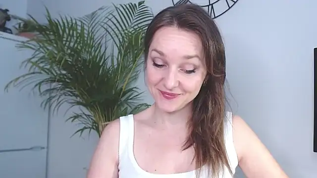 AliciaDesire online show from February 3, 2025, 8:02 am