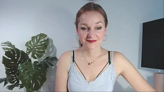 AliciaDesire online show from March 11, 2026, 6:29 am