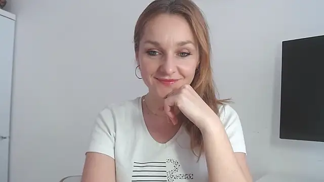 AliciaDesire online show from February 16, 2026, 2:05 pm