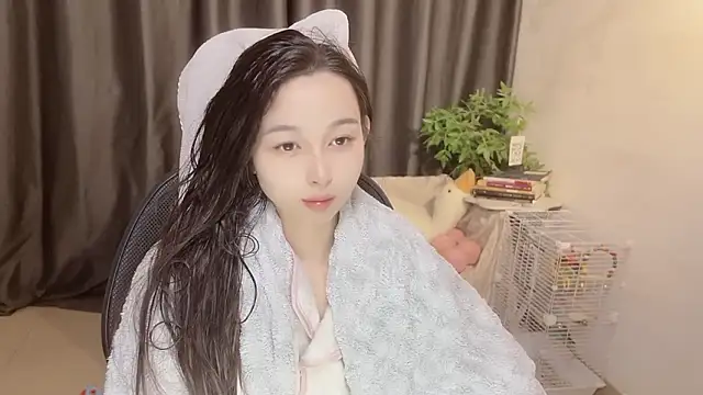 Snapshot of Gina-520 chatting on February 8, 2026, 2:59 pm Gina-520 online show from February 8, 2026, 2:59 pm