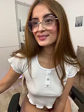 MiaaLoren online show from January 8, 2026, 5:19 pm