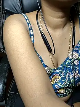 Snapshot of Anjali_cute-Pondati chatting on May 16, 2026, 2:10 am Anjali cute-Pondati online show from May 16, 2026, 2:10 am