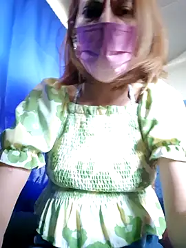 Lunababymylove online show from February 8, 2025, 9:36 pm