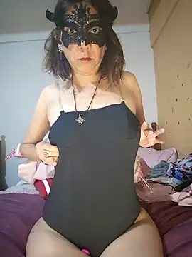 Lunababymylove online show from September 28, 2025, 1:23 am