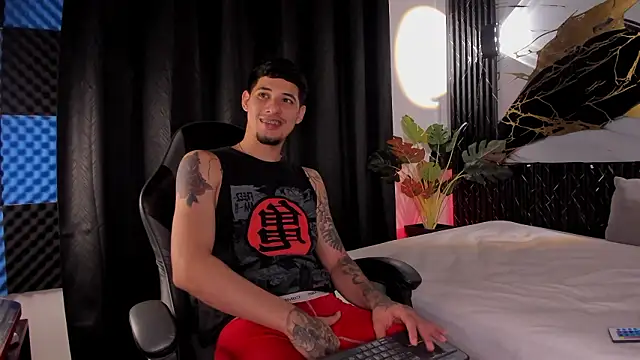 kyle smithxx online show from February 5, 2026, 6:20 am