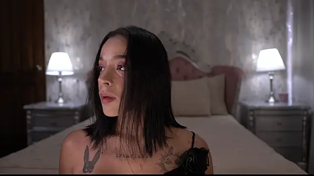 Snapshot of AngelineConnor chatting on August 5, 2026, 9:31 pm AngelineConnor online show from August 5, 2026, 9:31 pm