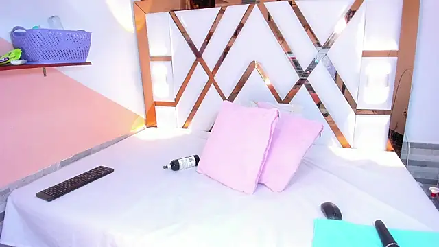 amberr sweett69 online show from February 8, 2025, 7:27 pm