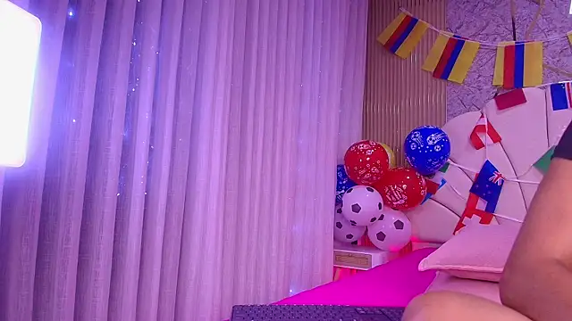 Snapshot of nata_luna chatting on July 7, 2026, 7:17 pm nata luna online show from July 7, 2026, 7:17 pm