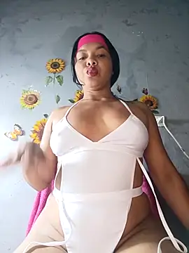 DIORA Latina online show from May 7, 2026, 4:28 am