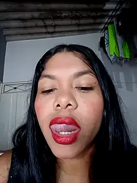 DIORA Latina online show from May 5, 2026, 3:31 am