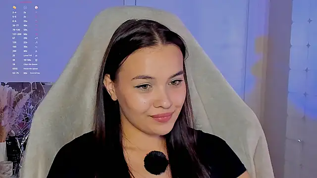  Sweetie  online show from November 11, 2025, 10:54 am