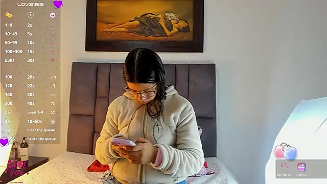 Vahiolet smith online show from February 18, 2026, 3:26 am