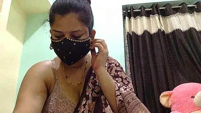 payal sharma1 online show from May 16, 2026, 5:50 am