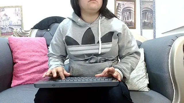 KataleyaStiward online show from July 1, 2026, 1:11 pm