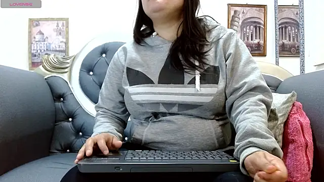 KataleyaStiward online show from May 27, 2026, 12:56 pm