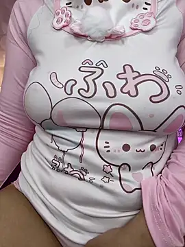 Snapshot of angeline_teen chatting on February 13, 2026, 12:05 pm angeline teen online show from February 13, 2026, 12:05 pm