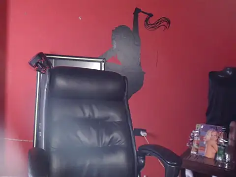 Snapshot of KLOE_PIELL chatting on March 16, 2026, 8:00 pm KLOE PIELL online show from March 16, 2026, 8:00 pm