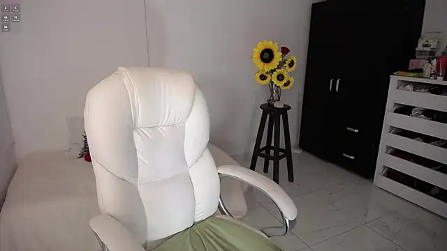 Ghada milf online show from March 9, 2025, 12:31 am