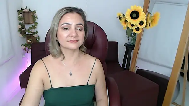 Snapshot of Ghada_milf chatting on July 20, 2026, 11:40 pm Ghada milf online show from July 20, 2026, 11:40 pm