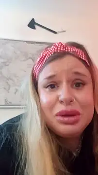 Snapshot of JohannasMishael chatting on October 17, 2025, 1:02 pm JohannasMishael online show from October 17, 2025, 1:02 pm