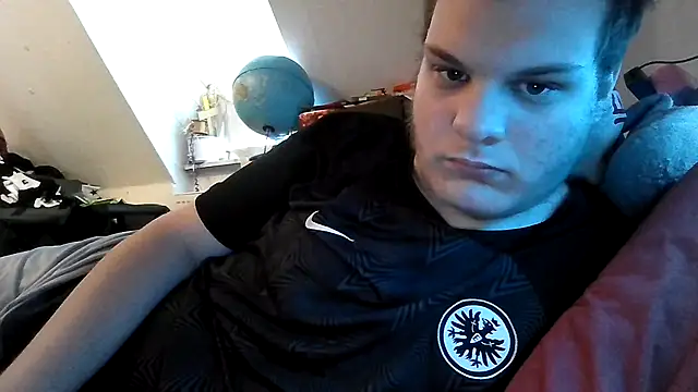 Nicolasjlhkjzl online show from June 14, 2026, 11:44 am