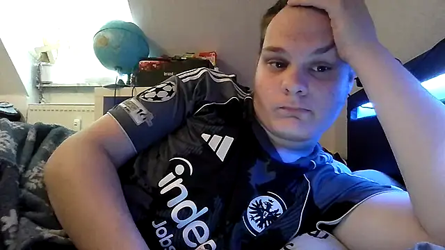 Nicolasjlhkjzl online show from May 3, 2026, 8:30 am