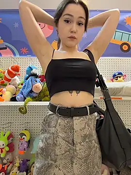Peachy Dream online show from May 24, 2026, 4:07 pm