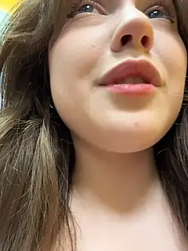 Peachy Dream online show from December 13, 2025, 8:04 pm