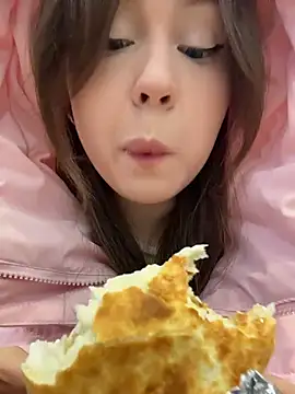 Peachy Dream online show from January 9, 2026, 1:40 pm