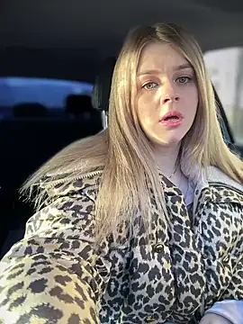 Love Bri online show from March 22, 2025, 5:17 am