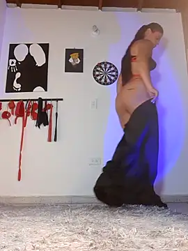 Cleo hills online show from October 4, 2025, 2:18 pm