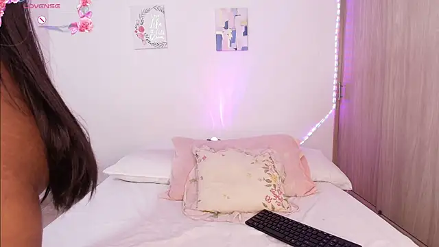 Meganbarko1 online show from September 25, 2025, 5:35 am