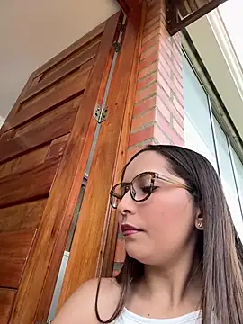 Snapshot of Penelope-Hot chatting on June 4, 2026, 8:13 pm Penelope-Hot online show from June 4, 2026, 8:13 pm