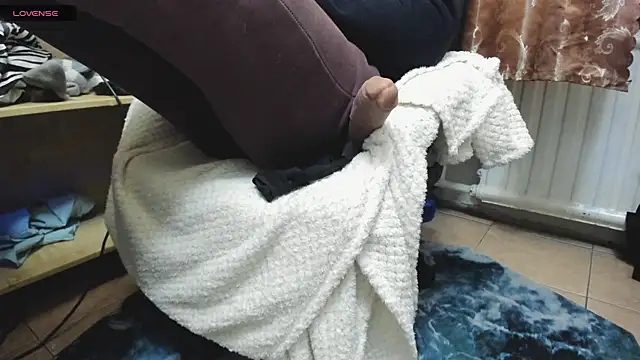 Queen Sport online show from December 3, 2025, 5:23 pm