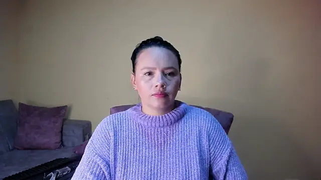 lauraguzman online show from March 19, 2026, 2:44 am