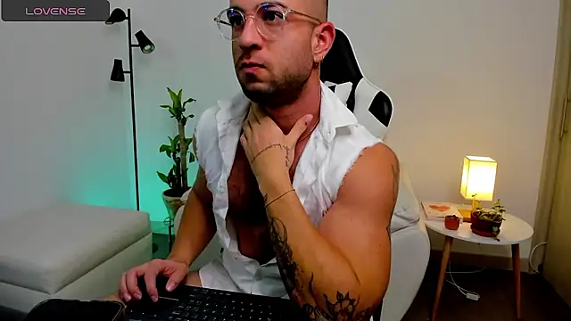 Snapshot of dafboy1 chatting on March 15, 2026, 10:33 am dafboy1 online show from March 15, 2026, 10:33 am