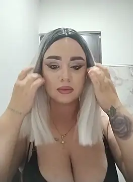 AdelinaJude online show from October 3, 2025, 8:32 pm