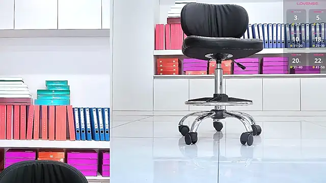 Snapshot of Aster_Hoa chatting on February 9, 2026, 9:07 am Aster Hoa online show from February 9, 2026, 9:07 am