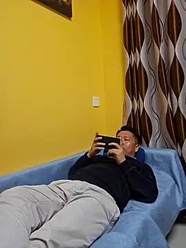 Snapshot of okomm88 chatting on February 9, 2025, 6:47 pm okomm88 online show from February 9, 2025, 6:47 pm