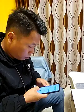 Snapshot of okomm88 chatting on February 7, 2025, 10:50 am okomm88 online show from February 7, 2025, 10:50 am