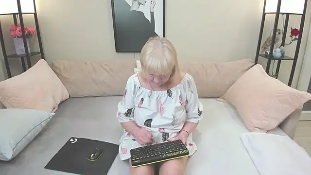 wanessaraso online show from October 10, 2025, 1:45 pm