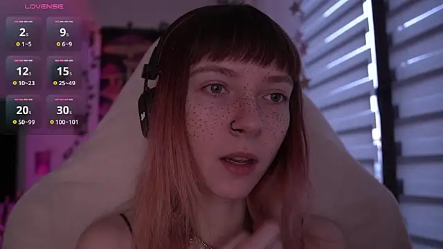 juliapie online show from March 11, 2025, 5:35 am